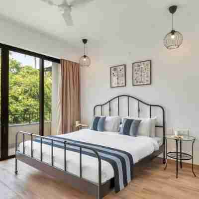 Spacious 3BHK w Pool Near Candolim Beach Sbg-302 Rooms