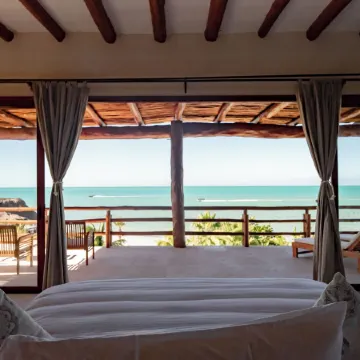 Beach Front Hotel Boutique DK House