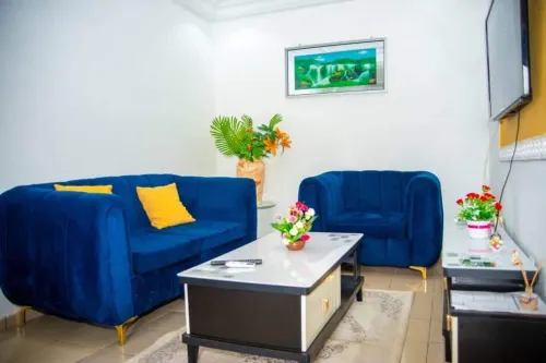 2 Bed Apt Sleeps 5 - WiFi Parking Balcony -  Appartamenti vacanze