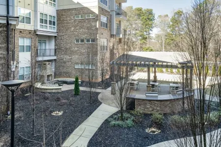 Luxury Apartment Near Emory Hospital University