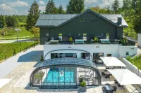 รีสอร์ต สตริบอร์, กอร์สกี โคตาร์ โรงแรมใน