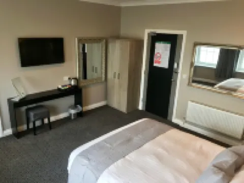 The Raven Hotel Hotels in Corby