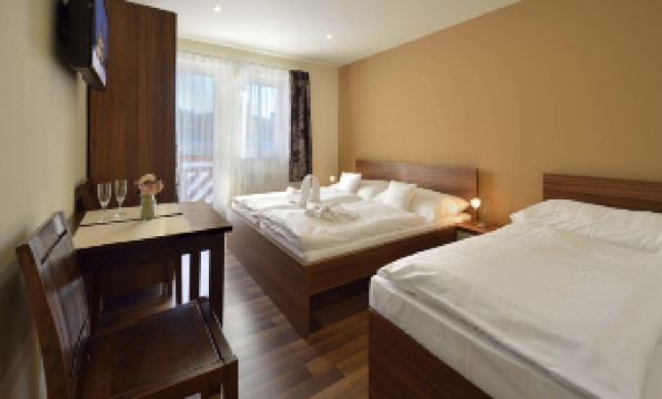 Villa Gloria Rooms & Apartments