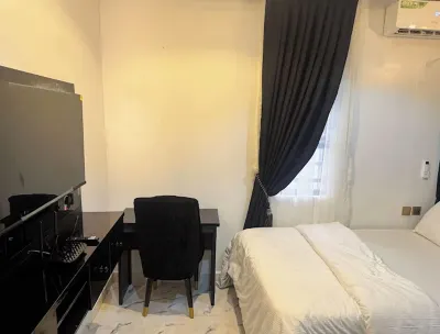 Smart Luxury Apartments & Suites Hotels in Rumualogu