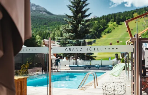 塞爾舍瓦利耶努瑟斯 SPA 大酒店