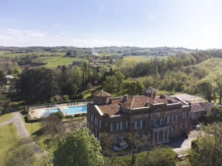 Château de Loubéjac Отели в г. Монпеза-де-Керси