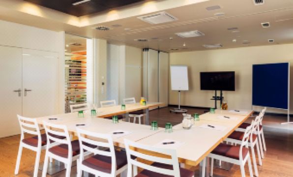 Harry's Home Hotel & Apartments