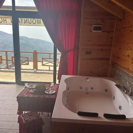 Pugari Hotel
