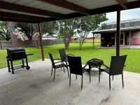 Charming Farmhouse Getaway with Nature & Family Fun in Corsicana, TX Hotel in zona Corsicana
