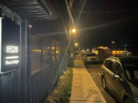 Luxurious Living Room and Kitchenette - Modern Oasis