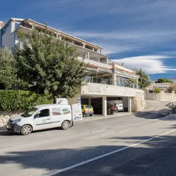 Rogač Rooms & Restaurant