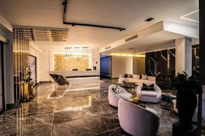 Lovera Hotel فنادق في 