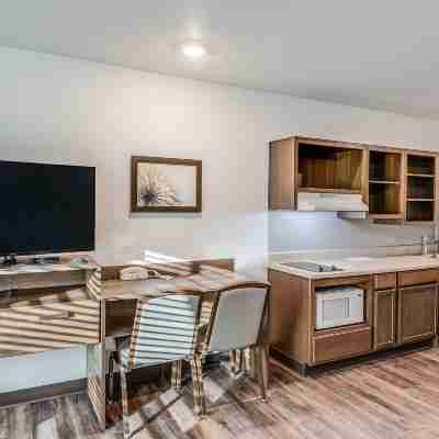 WoodSpring Suites West des Moines Rooms