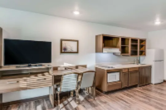 WoodSpring Suites West des Moines