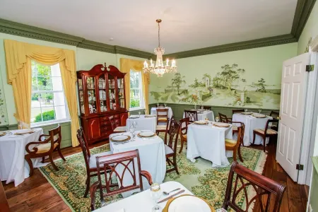 The Virginia Cliffe Inn