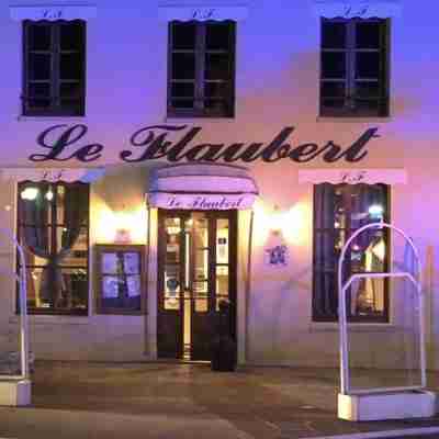 Hôtel Restaurant Le Flaubert Hotel Exterior
