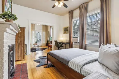 Cozy Lower Garden District Gem Hotels in Lower Garden District