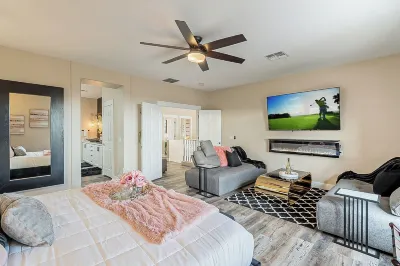 8BR/5.5Bath Savage w/HEATED POOL/Arcade/HotTub