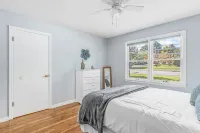 Hatch Haven, by ReNew Rentals, WiFi, and Dogs Welcome