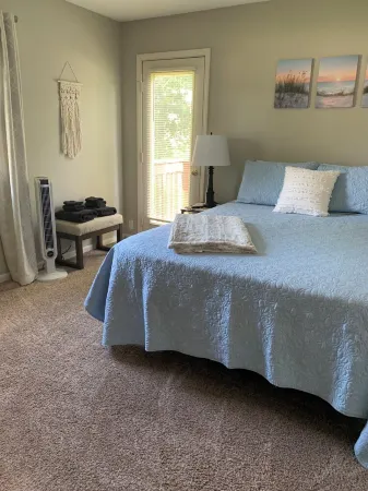 Lovely 2-bedroom townhome in Saint Joseph