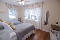 Peaceful, Country Cottage with Open Floor Plan