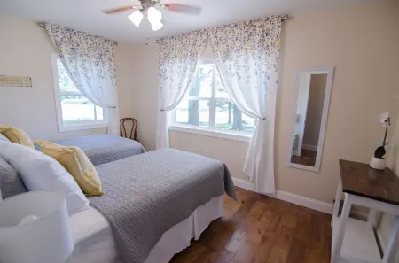 Peaceful, Country Cottage with Open Floor Plan