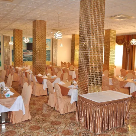 Royal Beach Hotel
