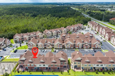 Gorgeous 4 Bedroom Family Friendly Close to Disney 7573 Отели рядом с достопримечательностью «Джайв Кидс Уорлд Виллидж»