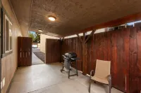 The Yellowstone Hideaway Unit C