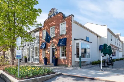 124 on Queen Hotel & Spa Отели рядом с достопримечательностью «Niagara Apothecary Museum»