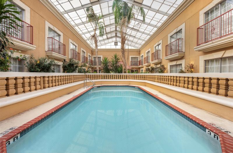 Best Western Plus Atrium Inn photo 2