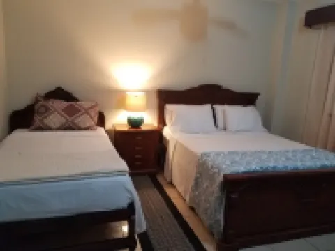 HOLA SOY SERENA, MI PROPIEDAD  SE LLAMA  "CASA SERENA"  호텔