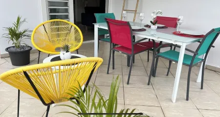 T3 Anse à L'ane à 3 Minutes à Pieds de la Plage et Commodités, Piscine Partagée