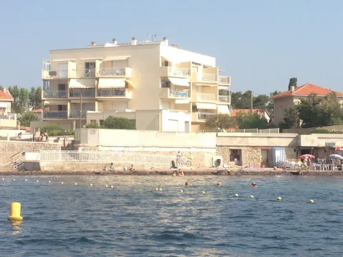 Studio Situé sur la Plage Avec une Très Belle vue mer