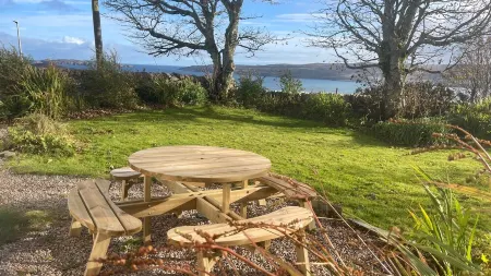 Shepherd Moon - Sea View Cottage near NC500