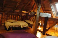 Apartment in a chalet of character with ski access Hotels in Montriond