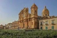 "THE GREAT GARDEN" with private pool &