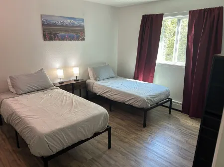 1.5 Miles from the Mouth of the Kenai River.  in the Heart of Kenai! Отели в г. Кенай