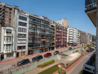 Centrally located "Maris"