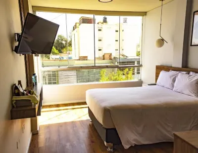 Hub Hotels AQP Các khách sạn gần Yanahuara Mirador