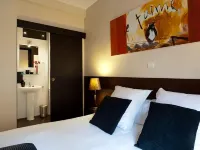 THC Tirso Molina Hostel Hotels near Cava Baja