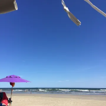 Riviera de São Lourenço Apartment on the Beach, with a Beautiful Sea View