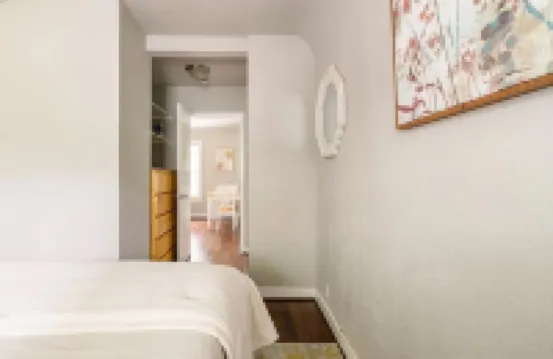 CAPITOL HILL LARGE 1 BED SUITE Hotels in Capitol Hill