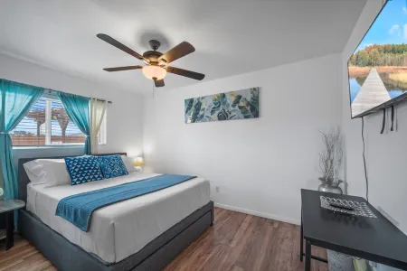 POOL,Spa, Movie Room, BBQ and Games! Family Vacation Home Отели в г. Чула-Виста