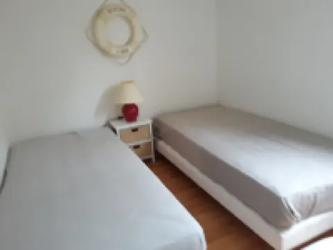 Appartement à 50 m de la mer Hotels in Ouistreham