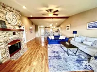 Next to horse races! On lake Hamilton