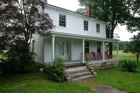 Historic 1874 Farm House at Foot of Gunks