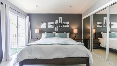 Studio City 2bed Aprtment Отели рядом с достопримечательностью «Gordon Biersch Brewery Restaurant»