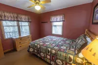 Springmaid Mountain Retreat & Stables Hotels in Spruce Pine