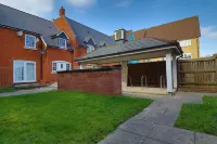 Cosy, peaceful, stylish 2 bedroom flat which a home away from home.